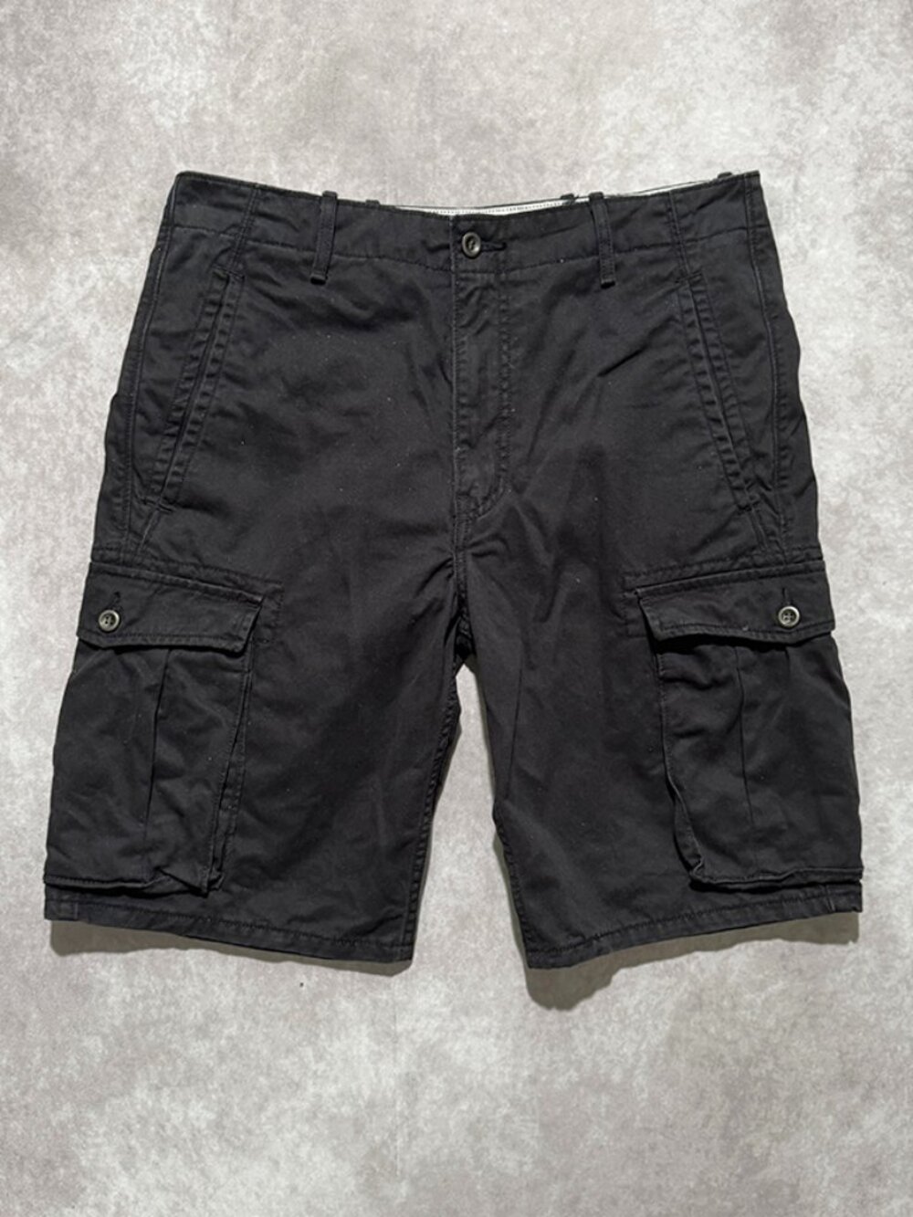 Men's Levi's Military Cargo Shorts Black Baggy Y2K Size 32W 10L